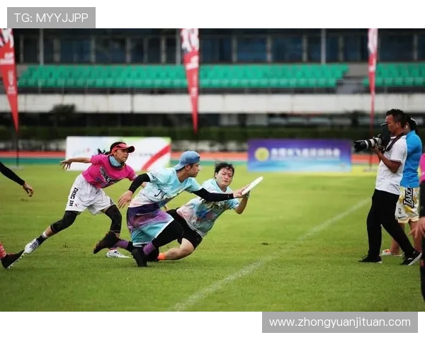 西安飞盘队在极限运动会中以72分稳居积分榜首位