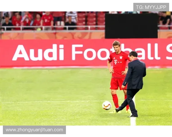 伯顿与巡游者的激烈对决揭示了足球战术的博弈与团队精神的较量